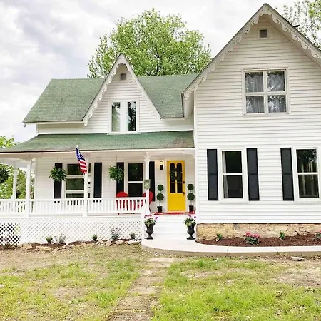 Beautiful Historic Farmhouse Perfect For Fugitive Beach Military And Ms&T